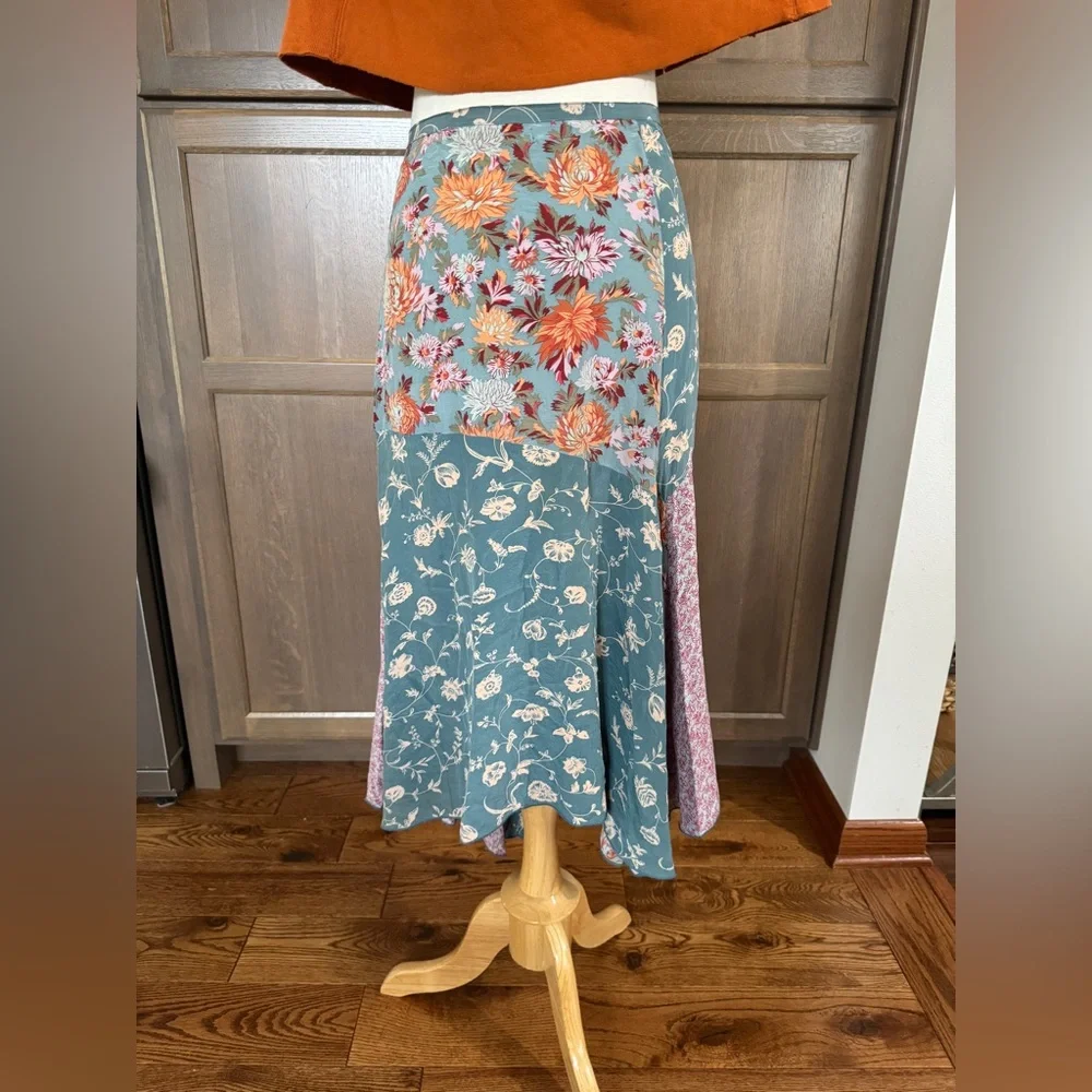 ODILLE 💯% Silk Skirt - Picture 10 of 11